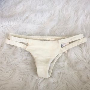 NWT Billabong Isla Tanlines swim bottom M
